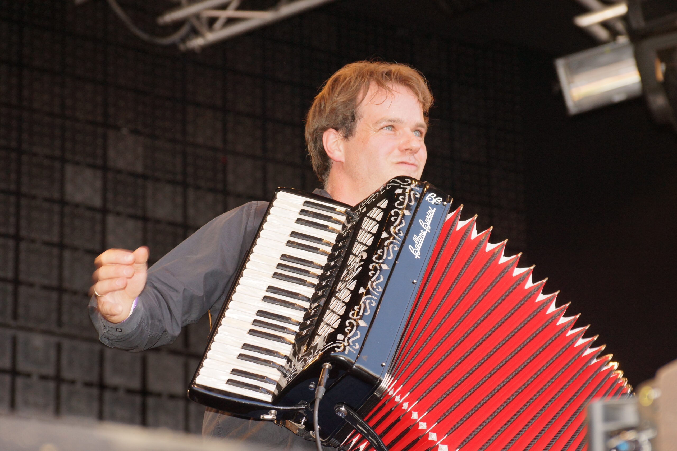 Nicolaas Duin, met accordeon