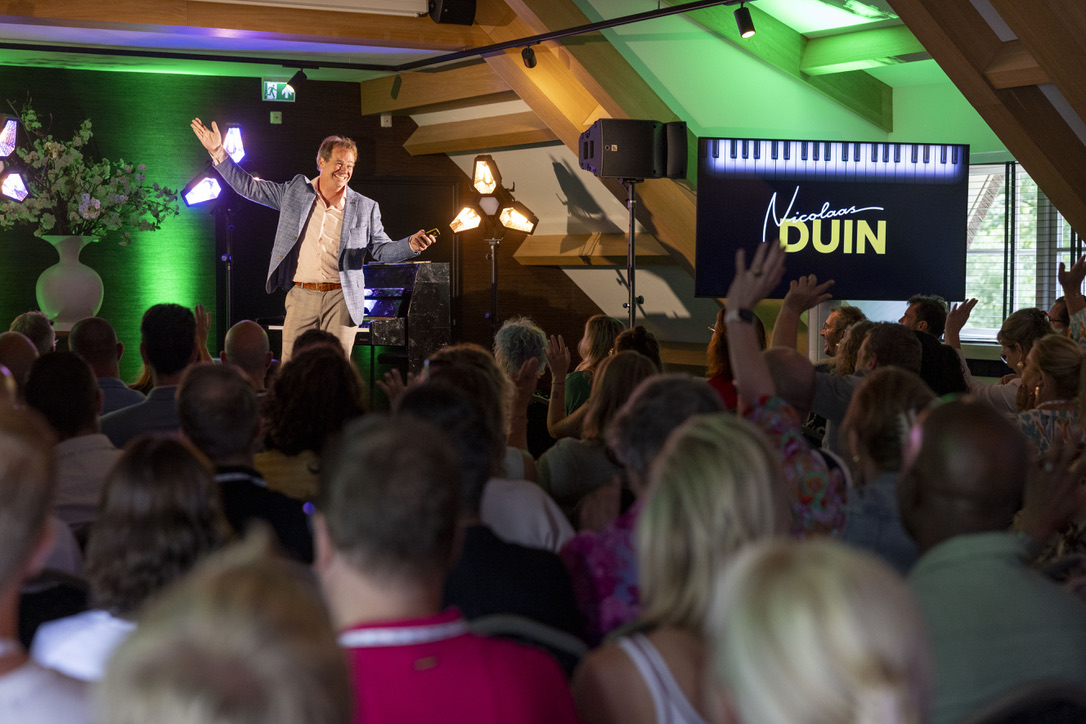 Beste Verjaardag - Muzikaal Spreker Nicolaas Duin