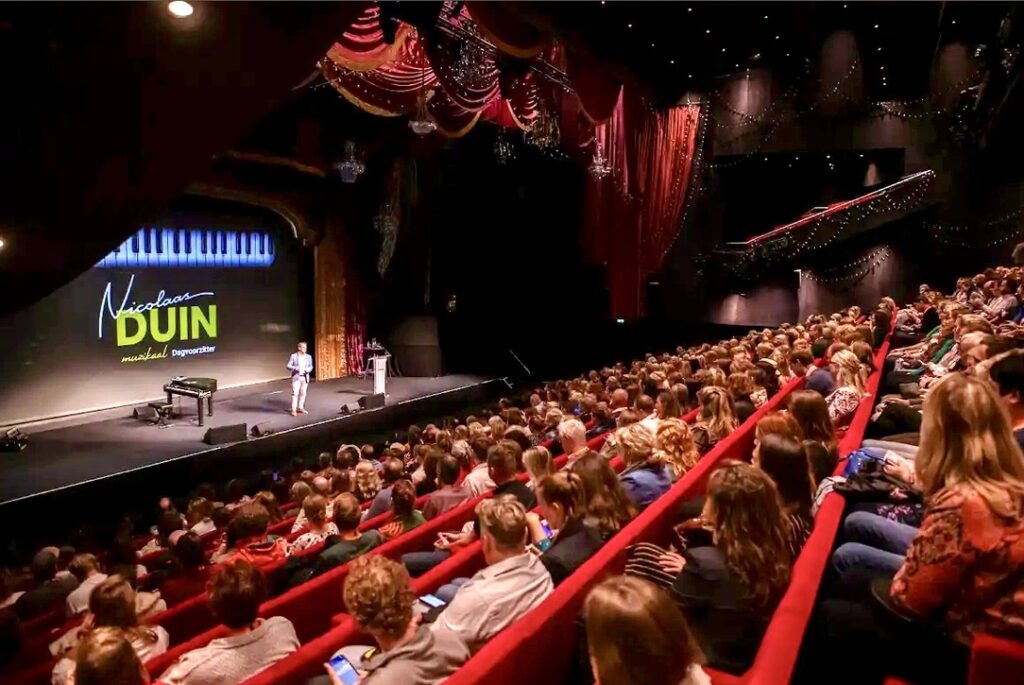Nicolaas Duin in het Beatrix Theater